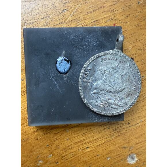 Saint George Slays The Dragon Silver Coin Pendant 14.56g - Picture 8 of 8